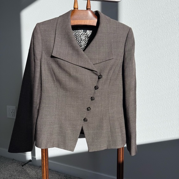 Tahari Arthur S Levine 100% Wool Asymmetrical Blazer Women’s 14 - Picture 2 of 11